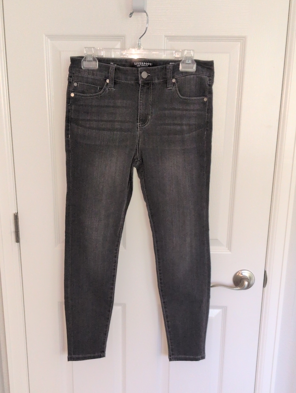 Liverpool The Skinny Gray Washed Jeans - 8/29 Petite
